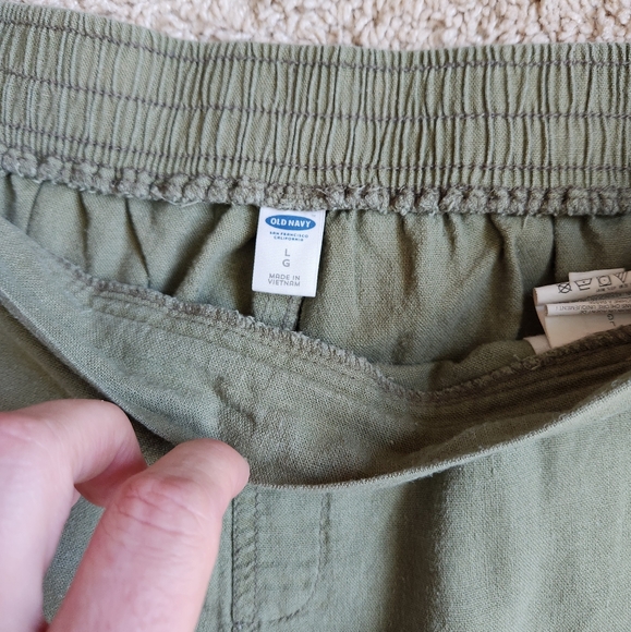 Old Navy Casual Short - Size Large - Picture 3 of 3